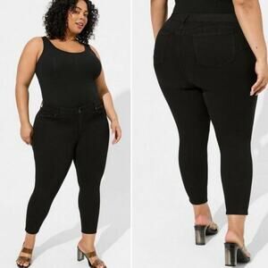Torrid Women's Black Bombshell Skinny Jeans Size 16